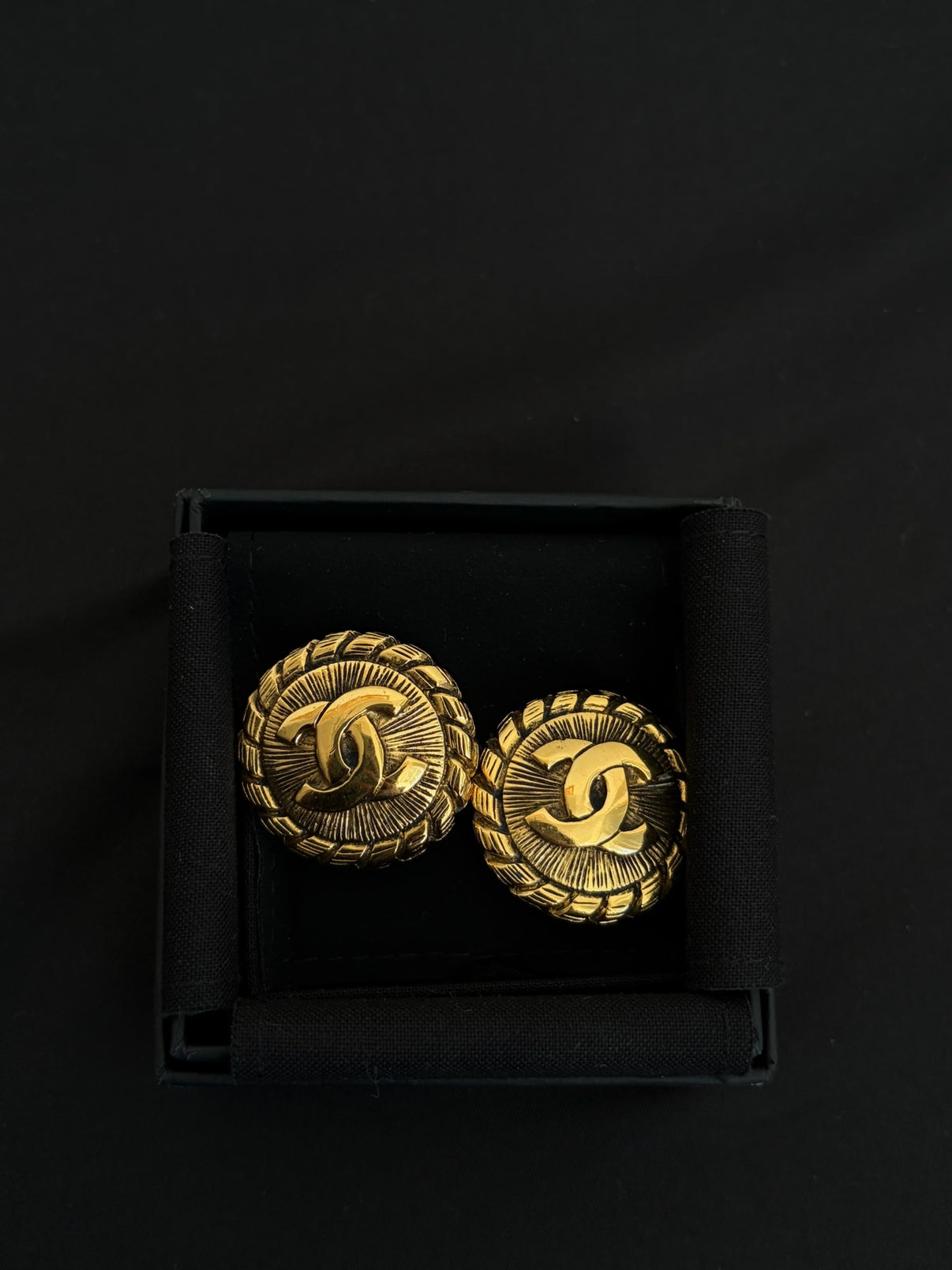 Chanel Gold Knot Sunburst CC Ear Clips image 1