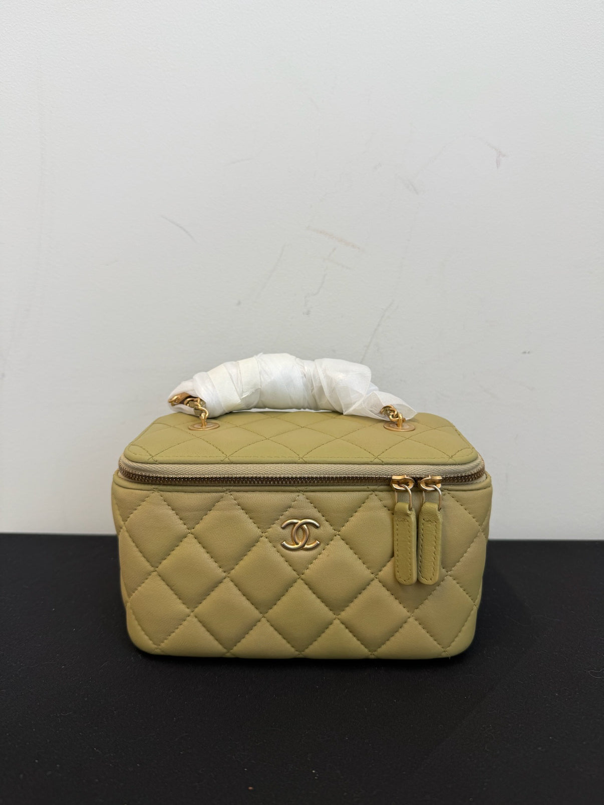 Chanel Green Leather Vanity Bag image 1