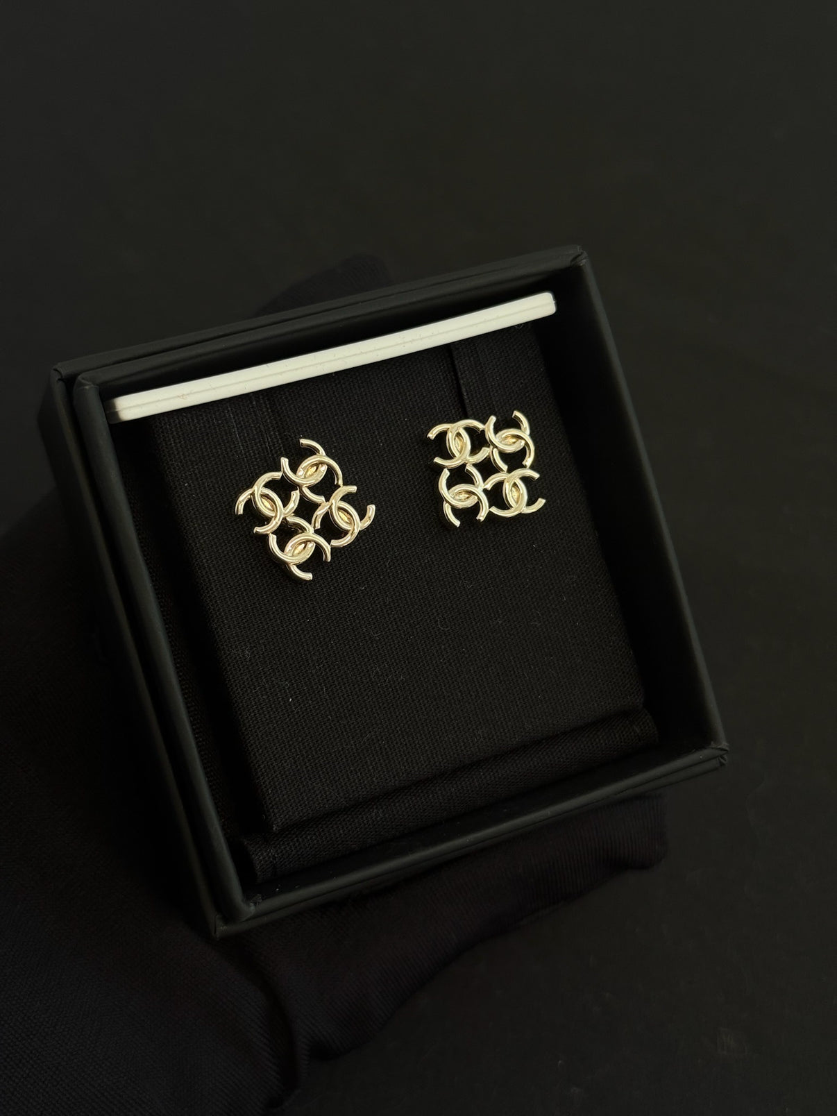 Metal Fashion Jewellery Item 1 image 1