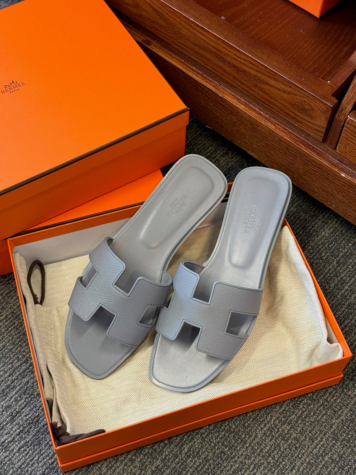 Size 39 - Hermès Oran Sandals Gris Perle image 1